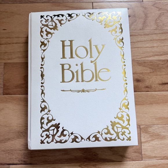 Other - Regency Holy Bible King James Red Letter White Gold Hardcover‎ Family Records